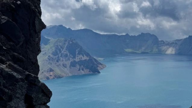 Perjalanan Satu Hari Arung Jeram Lereng Utara Gunung Changbai + Danau Tianchi [Grup 2-6 Orang|Penjemputan dari Pintu Erdao]