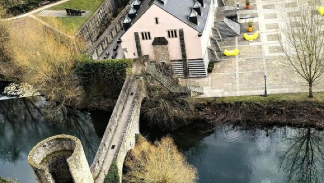 聖母教堂-佩特羅斯大峽谷-金色少女像-憲法廣場-私享行