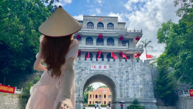 Lawatan Sehari Hiburan Tulien Lang Son Vietnam Pintu Gerbang Persahabatan/Nanning Pergi-Balik Kad ID Keluar Negara Hiburan Tulen Tiada Bayaran Tambahan Bahasa Cina