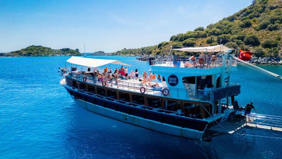 Oludeniz Full Day Boat Tour with Lunch and Swimming Stops