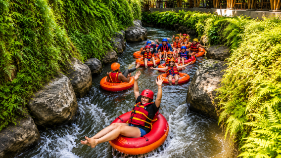 Bali: Esperienza di water tubing e tour in e-bike