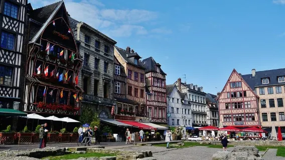 Rouen: Guided History Tour of the Historic Old Town