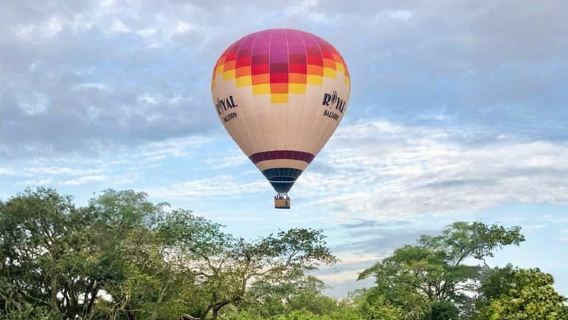 Akagera National Park: Hot Air Balloon Flight with Breakfast