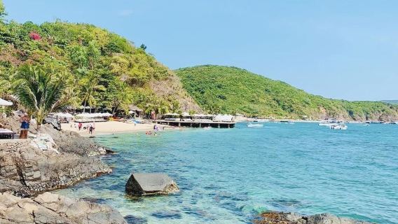 One day exploring Nha Trang with 3-island Vip tour.: Beautiful scenery, mud bath, seafood lunch
