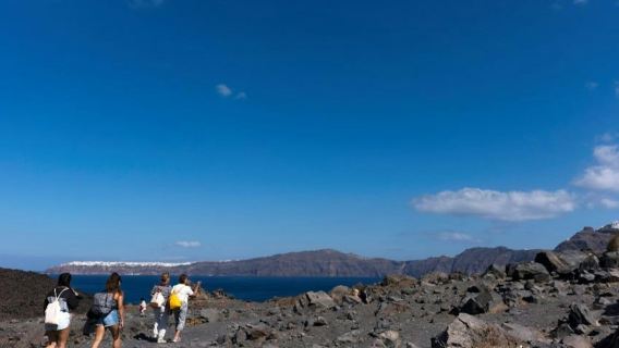 Santorini: 3 Islands Cruise