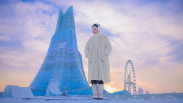 哈爾濱旅拍【索菲亞教堂中央大街冰雪大世界太陽島跟拍 不限制人數+底片全送】