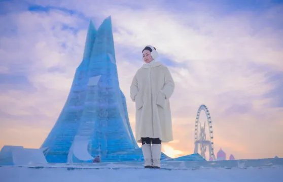 哈爾濱旅拍【索菲亞教堂中央大街冰雪大世界太陽島跟拍 不限制人數+底片全送】