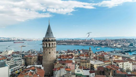 Istanbul E-pass: Admission to Top 100 Attractions and Discounts