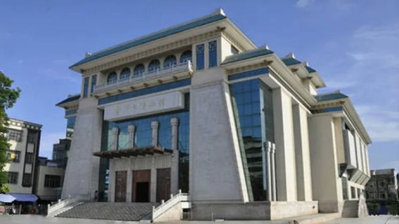 Leizhou 1-day tour with private charter | Visit Maode Ancient City + Ancestral Temple of Lei + Sanyuan Pagoda + West Lake Park