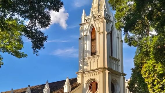 Guangzhou One-Day Private Chartered Tour | Yongqing Fang + Sha Mian + Chen Clan Ancestral Hall with Expert Commentary + In-Depth Exploration of Lingnan Culture