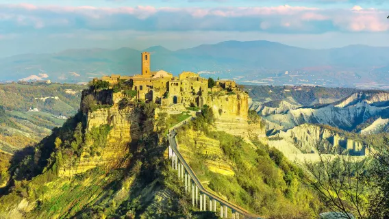 義大利白露裡治奧古城-天空之城+特雷維噴泉一日遊