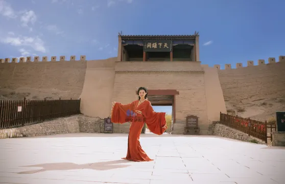 嘉峪關Trip Moments【個人寫真/情侶婚紗/全家福團體照/商業攝影攝像跟拍航拍街拍】