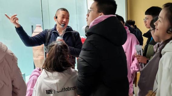 【啟迪講談】新疆博物館首席導覽陳老師拼團導覽服務