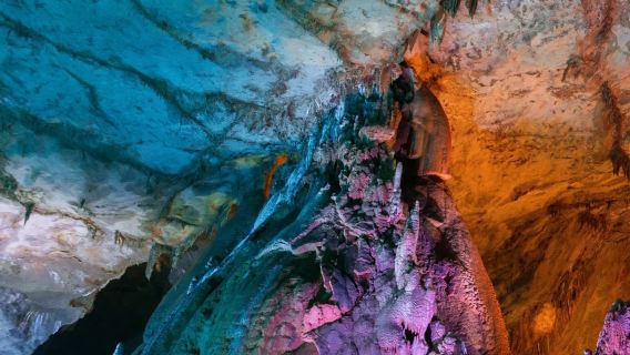 百洞峽峽洞探秘1日遊