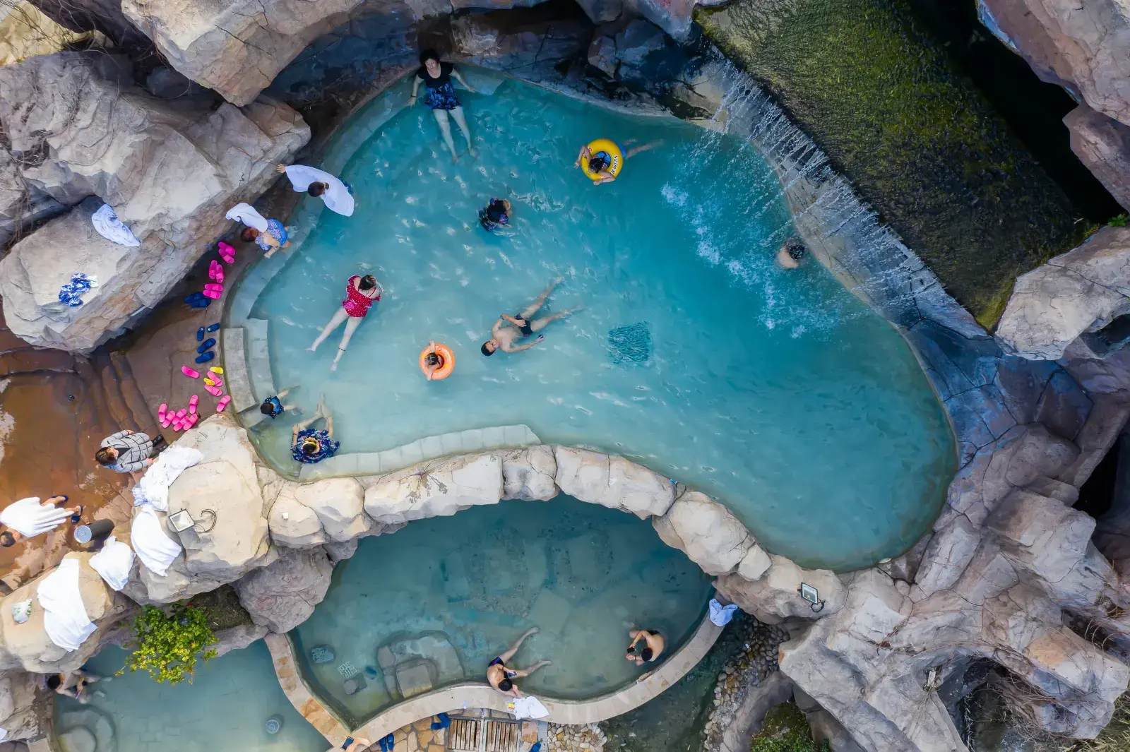 Nanjing private charter family tour: Tangshan No.1 Hot Spring Resort + The Garden Expo Park