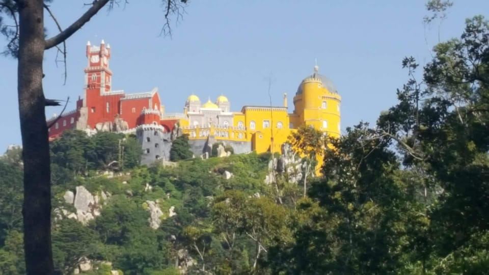 Tour fuoristrada di Sintra: viste sull'Atlantico e sentieri segreti
