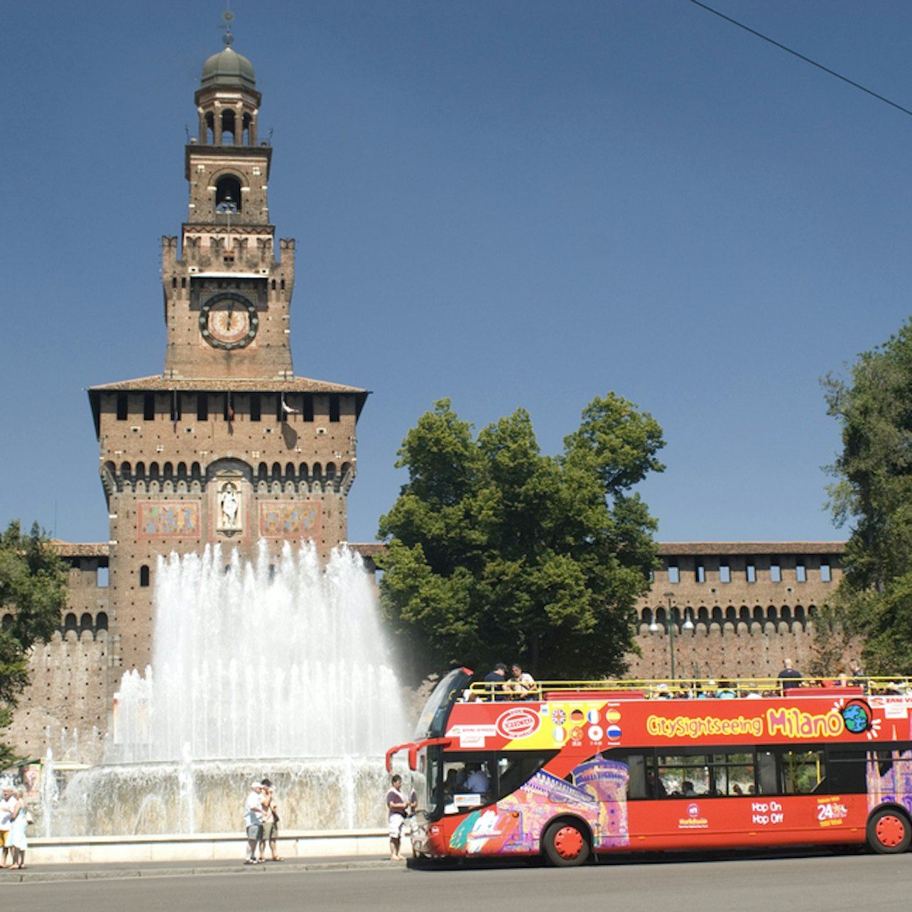 Recorrido turístico por Milán: autobús turístico