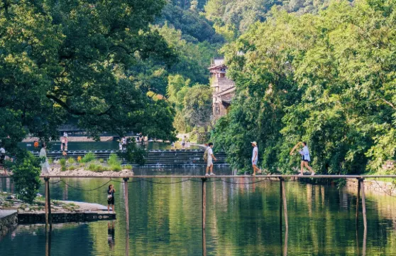江西景德鎮瑤裡古鎮風景區+寒溪村+新平村瓷宮一日遊可中英文服務