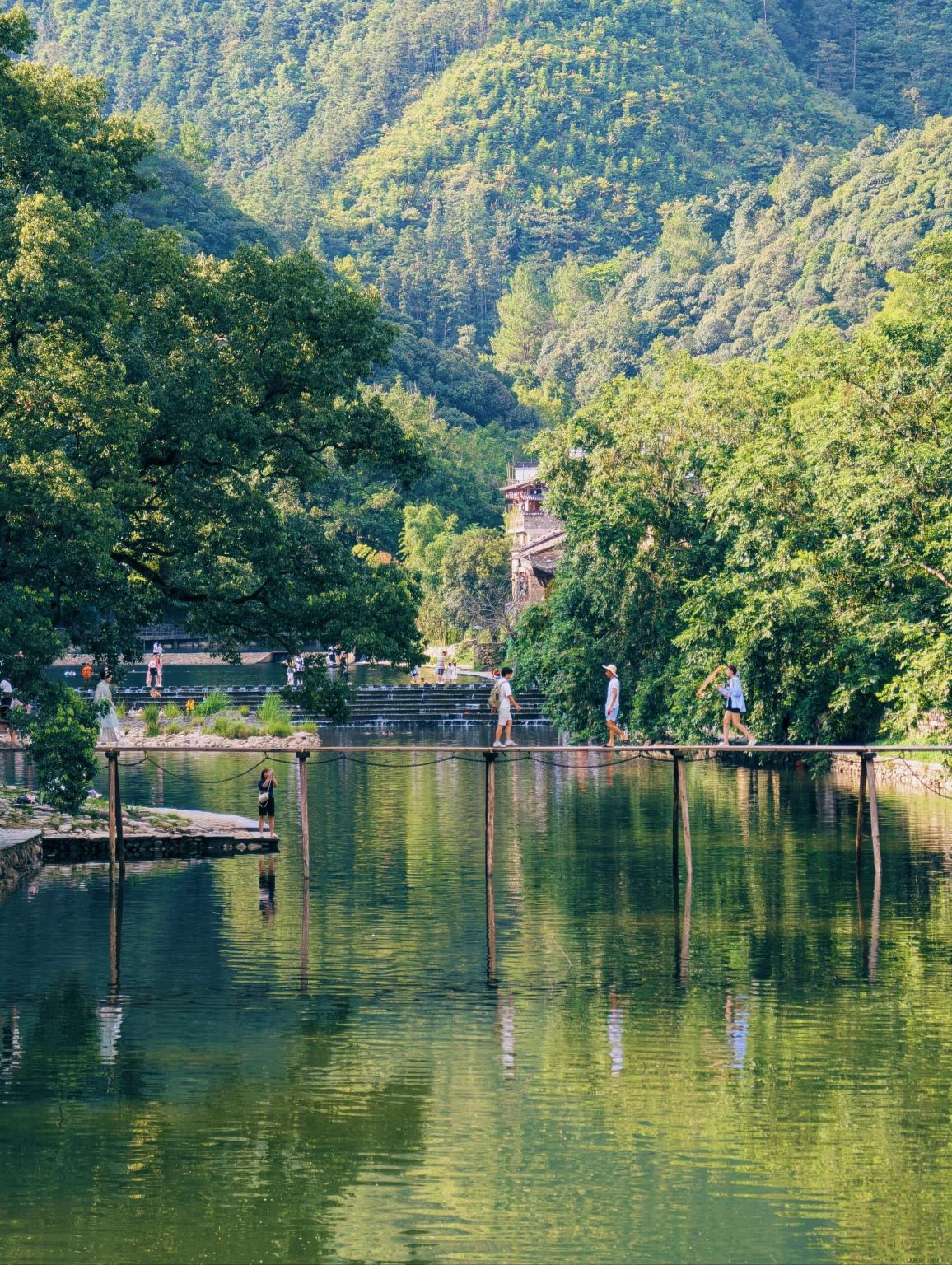 ทัวร์ 1 วัน เมืองโบราณเหยาหลี่ + หมู่บ้านฮันซิ + พระราชวังเครื่องปั้นดินเผาหมู่บ้านซินผิง ที่จิ่งเต๋อเจิ้น มณฑลเจียงซี พร้อมบริการภาษาอังกฤษ