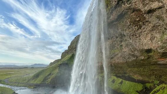 Southern Iceland: Seljalandsfoss + Glacier lagoon + Diamond Beach + Reynisfjara Beach