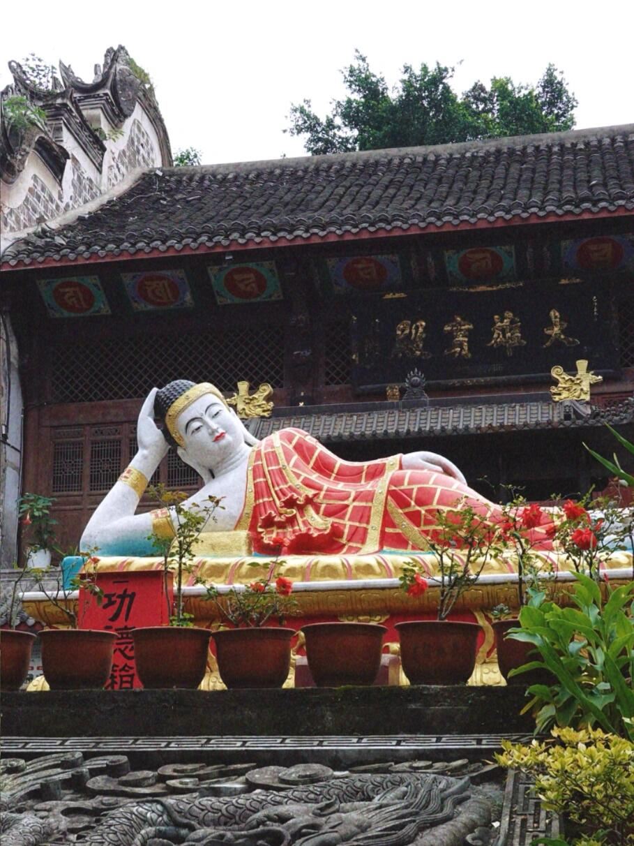 Excursión de un día al Antiguo Pueblo de Xianshi, Museo de Historia de la Sal y Pozo Shenhai en Zigong, Sichuan con servicio de coche privado con conductor y servicio en inglés.