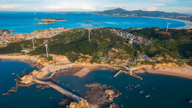 Lawatan sehari Fuzhou Pingtan - Ladang Kincir Angin Changjiang'ao - Kampung Beigang - Rumah Batu - Pulau Houyan - Pantai Tannan