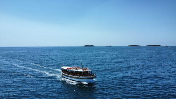 Croisière au coucher de soleil à Rovinj avec arrêt baignade et toutes les boissons incluses