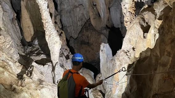 Yangshuo outdoor adventure/Yundu Water Cave exploration | cave via ferrata · zipline · paddleboarding + round-trip transfer