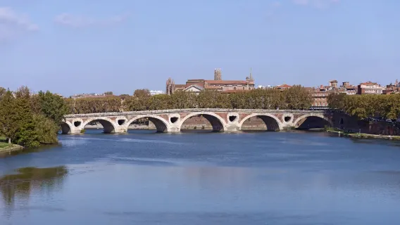 Visita guiada de audio autónoma a pie en Toulouse (9 paradas, aproximadamente 2 horas)
