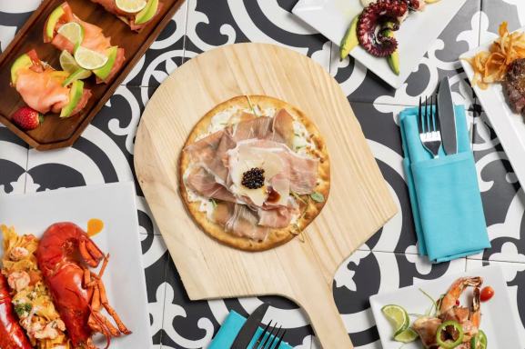 Makan Malam Spesial 3-Hidangan di VIA TOSCANA Wine Bar NYC