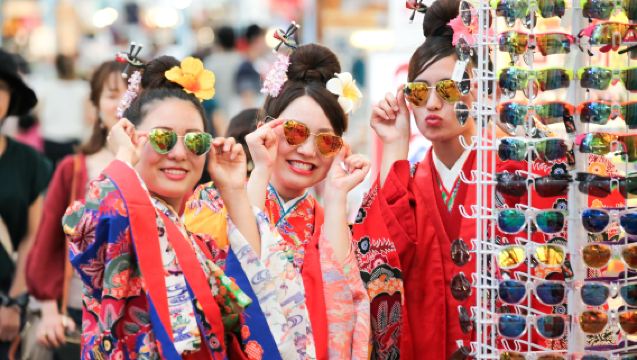 โอกินาว่า|สตูดิโอชุดริวกิว ชุดสวยงาม ประสบการณ์เช่าชุด