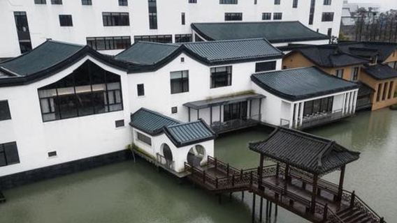Abfahrt von Shanghai – Erleben Sie das Ruderboot des alten Wasserdorfs in der Wuzhen West Street und die typische ländliche Gegend von Jiangnan – Wucun-Handwerk