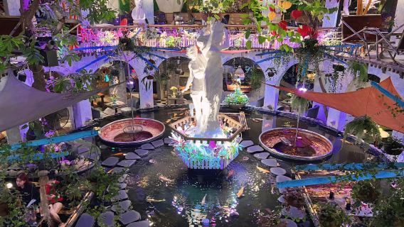 Ho Chi Minh City: Koi Fish Café & Hidden Gems Tour in Saigon