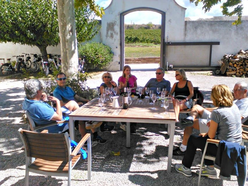 Penedès/BCN: Self-Guided eBike Tour with guided Winery Visit