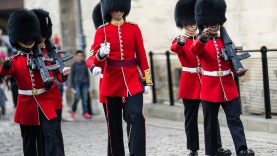 Torre de Londres: acceso anticipado con joyas de la corona y Beefeaters