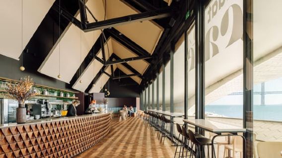 Lisbon: Tận hưởng Vé MAAT cùng Trải nghiệm Rượu vang Hoàng hôn