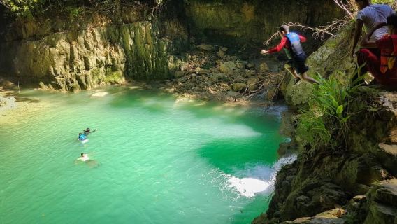 Moca : excursion aventure sur la rivière Cola de Pato avec baignade