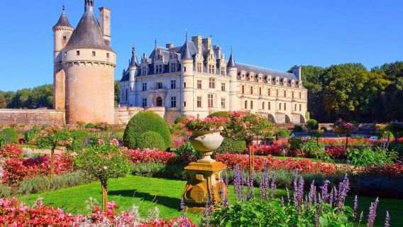 Tour 1 ngày tham quan thung lũng sông Loire và Lâu đài Chenonceau kèm nếm rượu vang tại Paris, Pháp (Đoàn nói tiếng Anh)