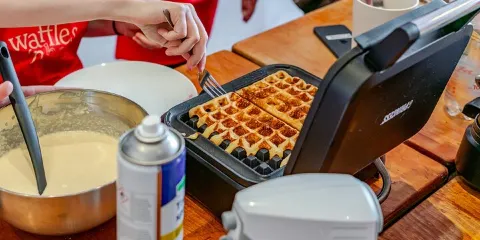 布魯塞爾中心的窩夫與啤酒工作坊