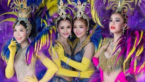 excursión de un día al espectáculo de cabaret Miracle de Chiang Mai