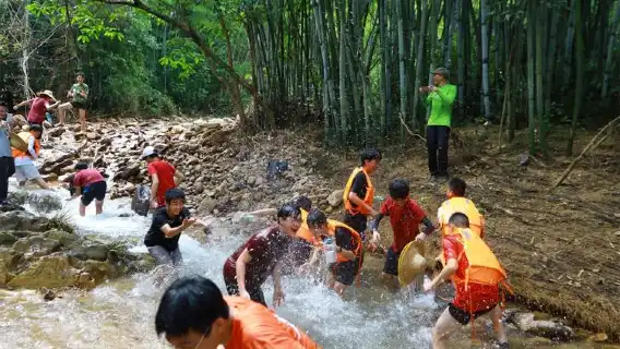 上海森有靈溪·溯溪玩水·清涼營地·營地活動【十一通用螃蟹免費抓·兒童A吃喝玩樂1整天】