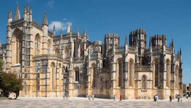 葡萄牙小眾深度遊 巴塔利亞+納扎雷+奧比杜什 中文包車一日遊