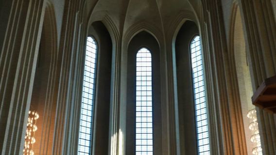 丹麥哥本哈根市區-丹麥皇家圖書館+克里斯蒂安堡宮-包車-精選