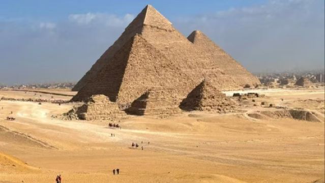 Однодневный тур к пирамидам Гизы и музею в Каире + трансфер из города и личный гид