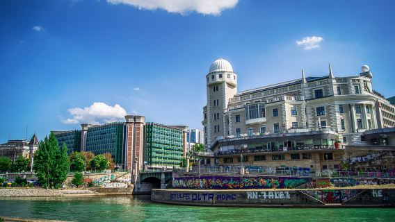 Lawatan Sehari Sewa Peribadi di Vienna, Austria: Tasik Wolfgang + Schafberg + Bad Ischl