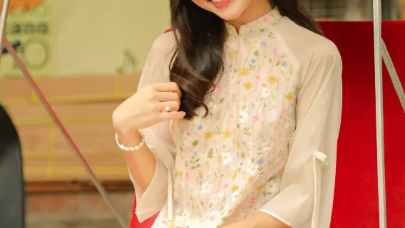 Linh Chi Ao Dai Verleih & Fotoshooting-Aktivität in Hanoi
