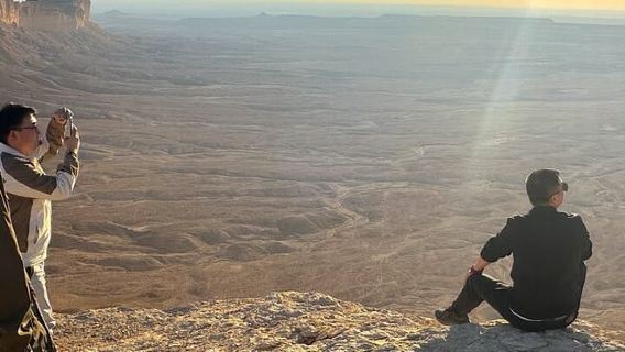 Edge of The World & Deer Reserve Off-road 4x4 Car Tour in Riyadh
