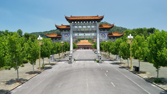 Wuhan Longquan Mountain Lingquan Temple guide hiking half-day tour | Visit the ancient temple with a millennium of history and explore the ruins of Ming Dynasty Chu King tombs