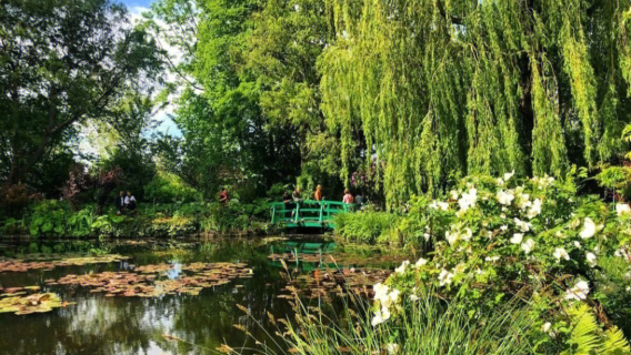 Paris lawatan sewa peribadi - (Fondation Claude Monet + Istana Fontainebleau + Giverny), perjalanan boleh disesuaikan