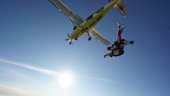 Tandem Skydive Experience in Taupo
